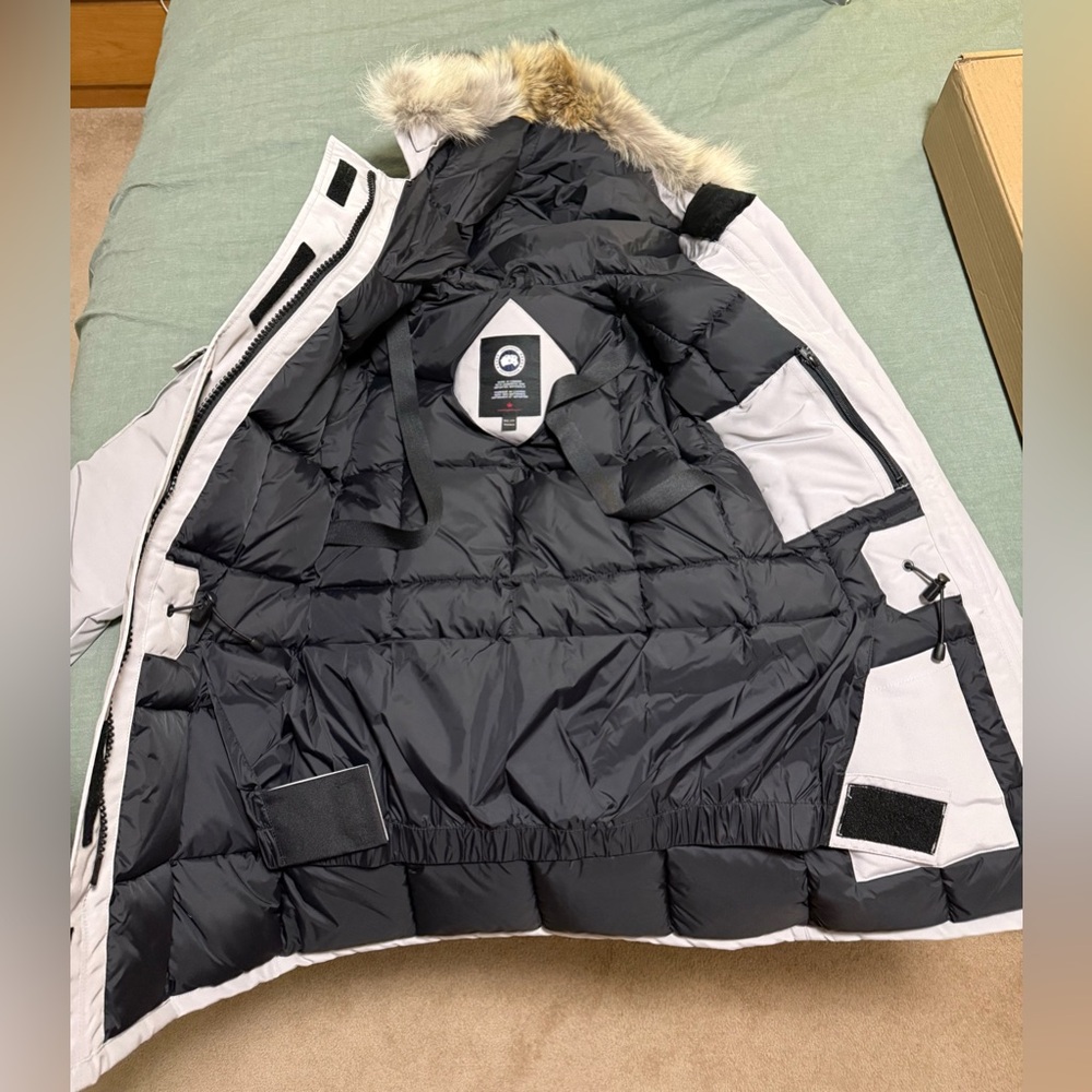 Canada Goose Women's Parka in Moonstone Grey - Picture 3 of 13